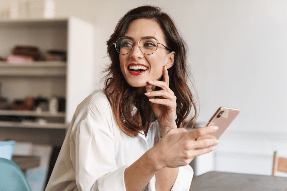 Single Vision vs. Progressive Lenses: Which is Right for You?